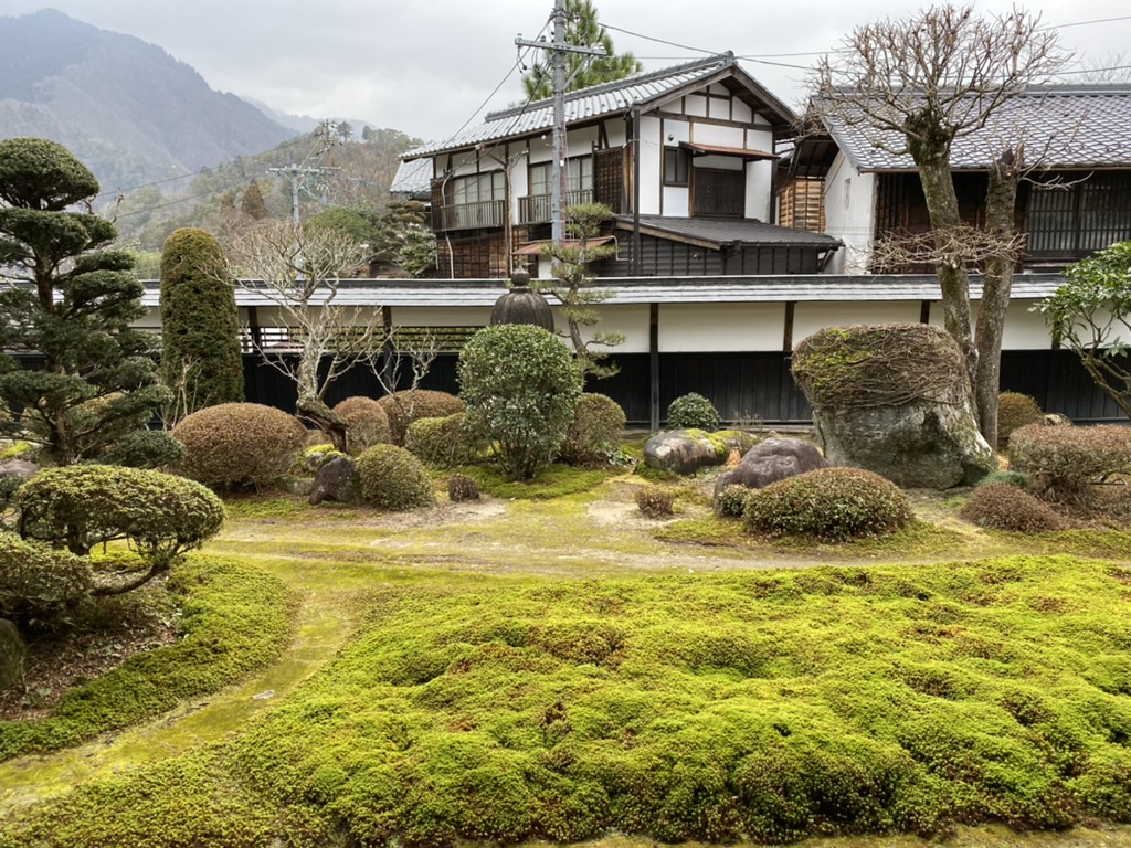 6182281F-AD18-46BA-84C8-1147CB075E50_1_105_c